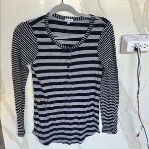 Splendid Thermal Knit Henley Long Sleeve Blouse Gray and navy stripe size M